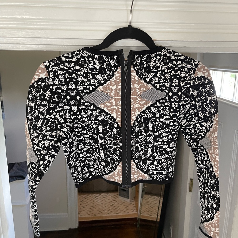 BCBG crop top